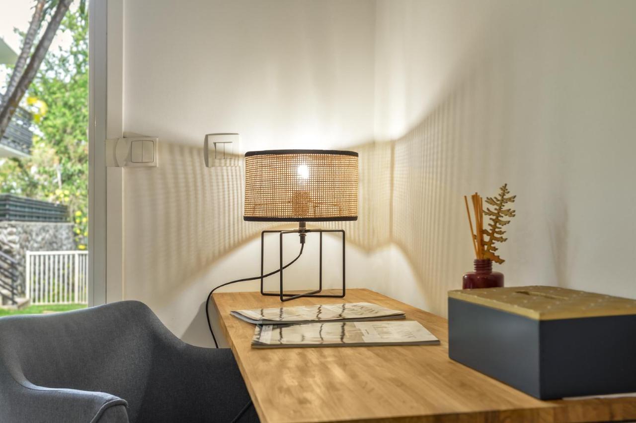 Le Saint-Gilles - Studio A St-Gilles-Les-Bains - Situe Dans Residence Privee Avec Piscine Eksteriør billede