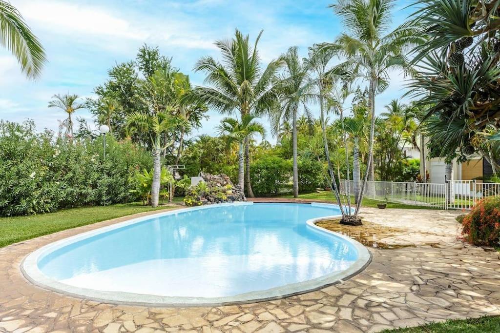 Le Saint-Gilles - Studio A St-Gilles-Les-Bains - Situe Dans Residence Privee Avec Piscine Eksteriør billede